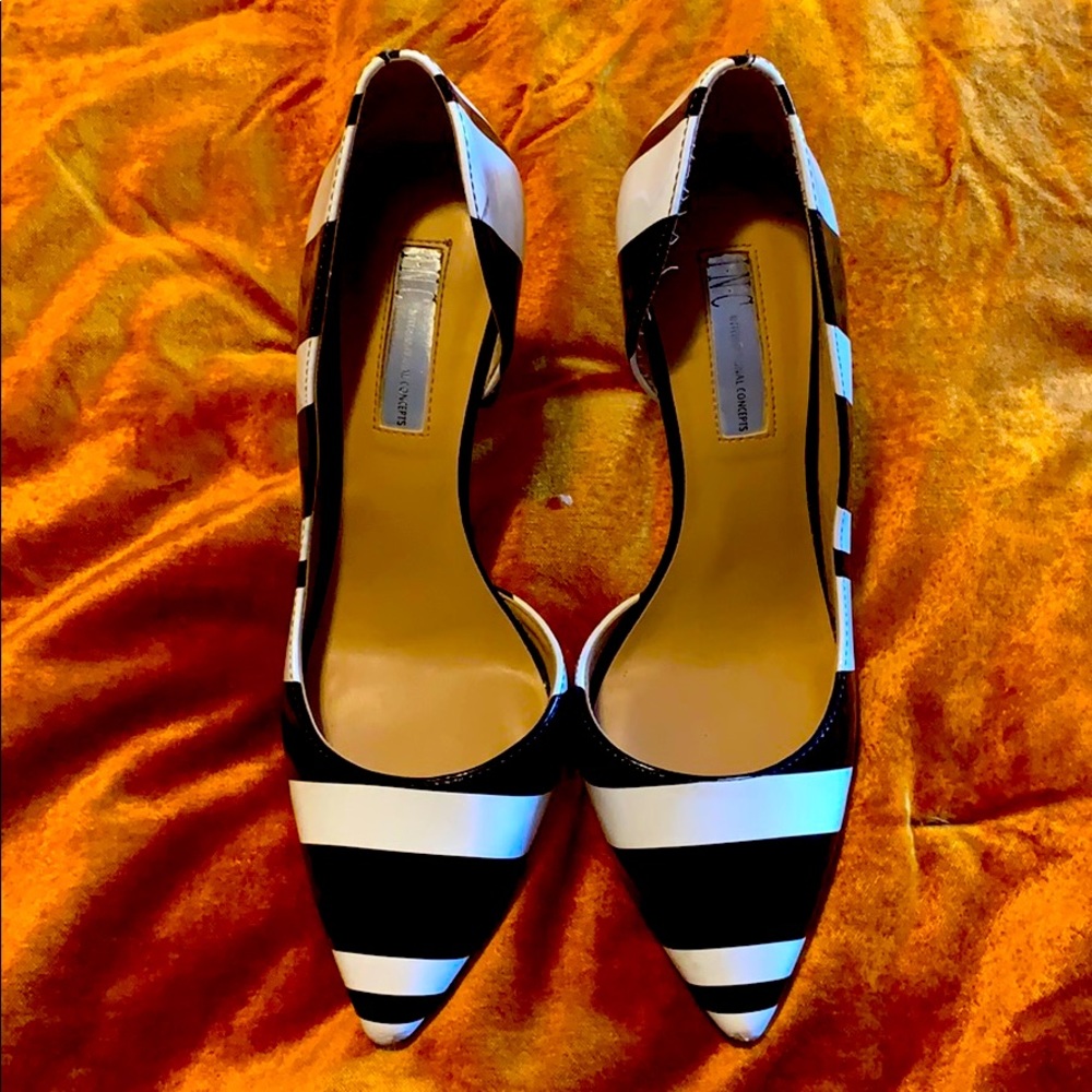 Black and white stripped Stiletto